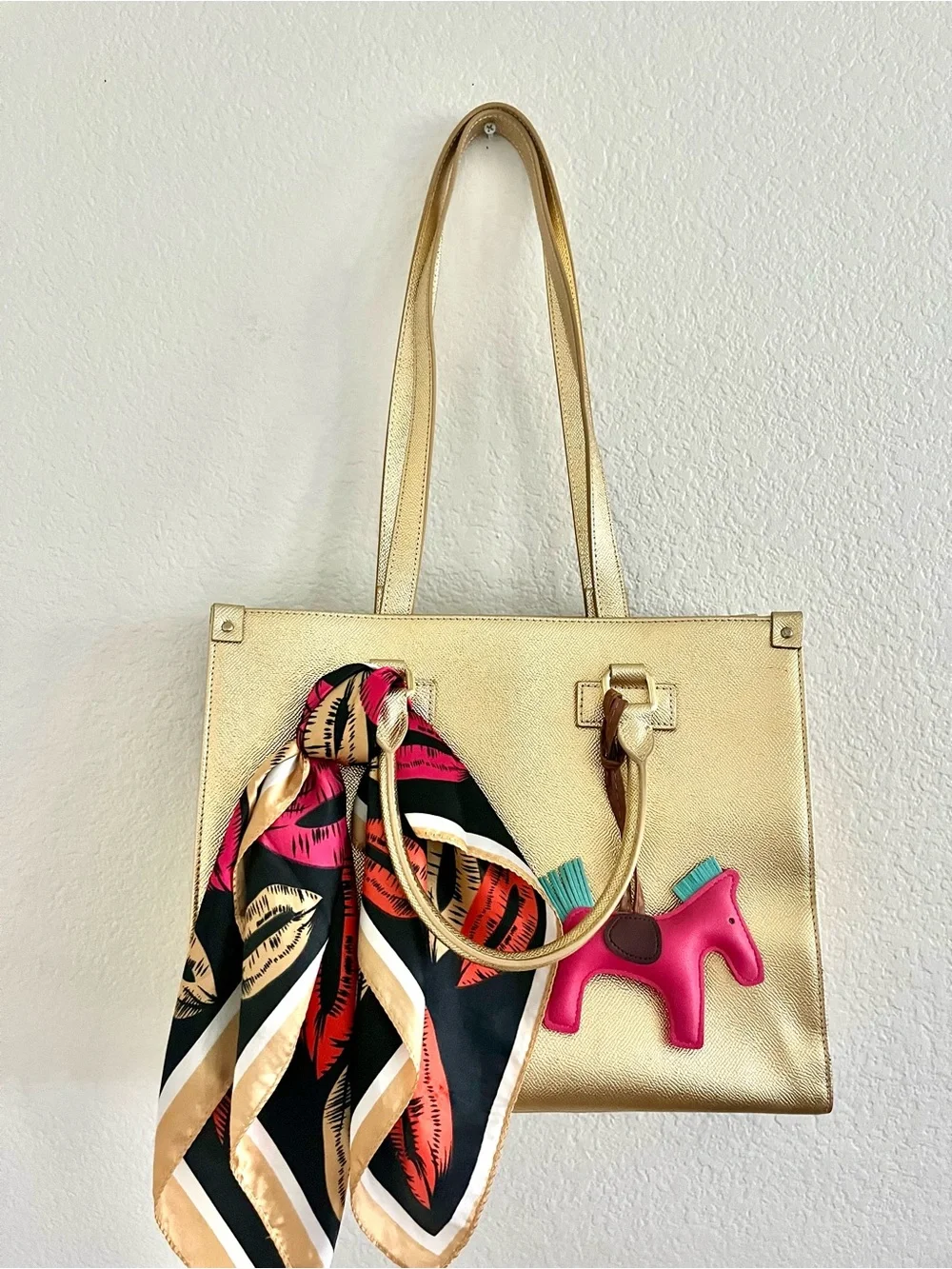 🔥New Gold Tote Bag with Pink & Purple Art Illustration🔥